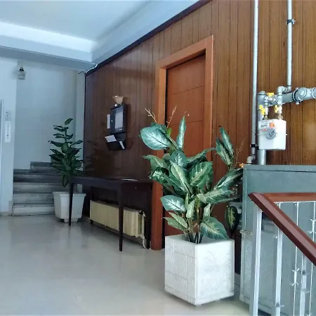 Athens Pangrati Modern Apt 10Min To Metro-3